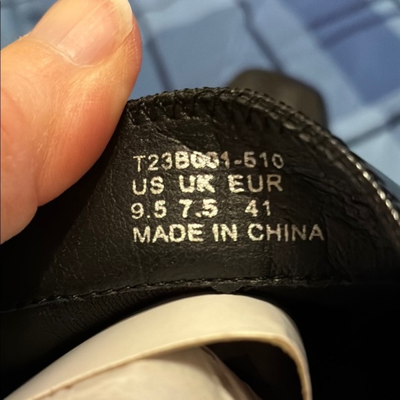 Trary Glossy Black Heeled Boots size 9.5 - Picture 8 of 8